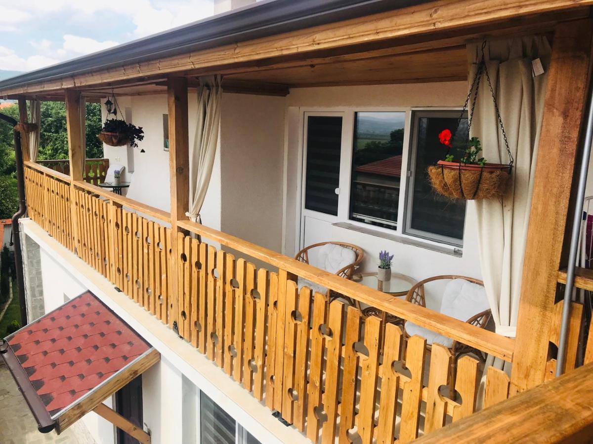 Guest House Grahlyov 사파레바바냐 외부 사진